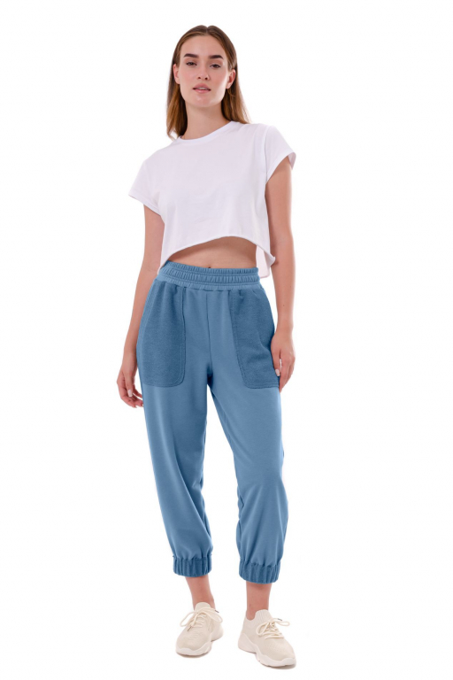 Укорочені штани з накладними кишенями та декоративним манжетом унизу у кольорі індіго