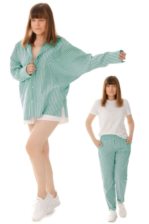 Костюм - Сорочка з об'ємними рукавом клином та штани джогери в смужку зеленого кольору