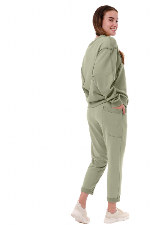 Світшот із рукавом клином та відкритими швами у оливковому кольорі