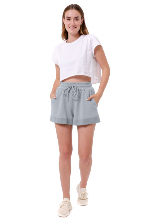 Вільні шорти з декоративним підворотом внизу сіро-голубого кольору