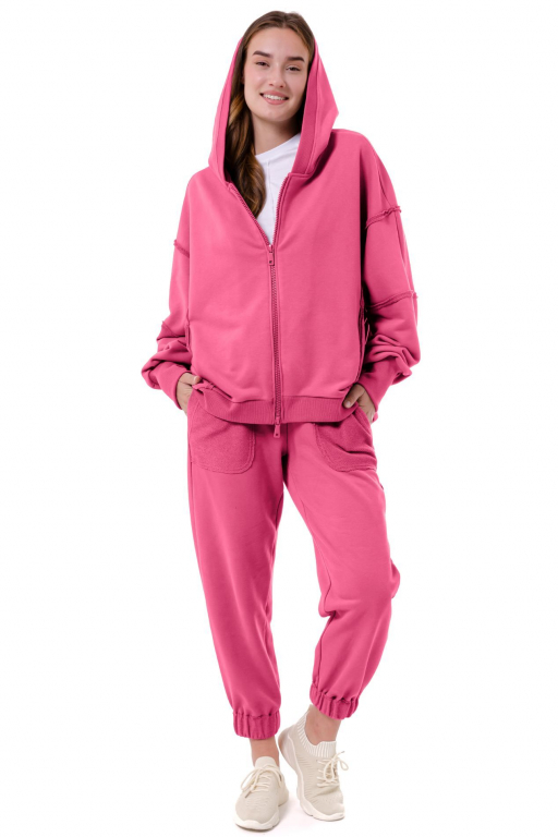 Кофта на блискавці з капюшоном об'ємного силуету із відкритими швами у малиновому кольорі