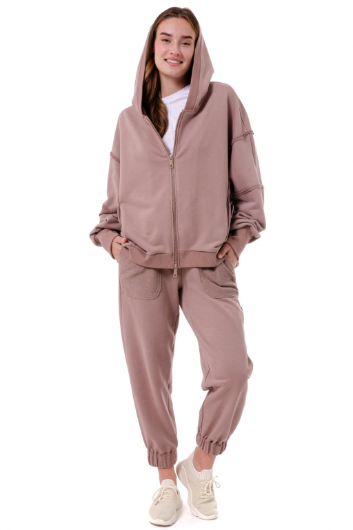 Кофта на блискавці з капюшоном об'ємного силуету із відкритими швами у кольорі моко