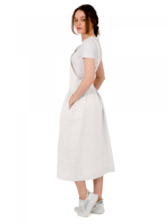 Сукня-комбінезон з бічними кишенями та еластичним поясом на спині білого кольору